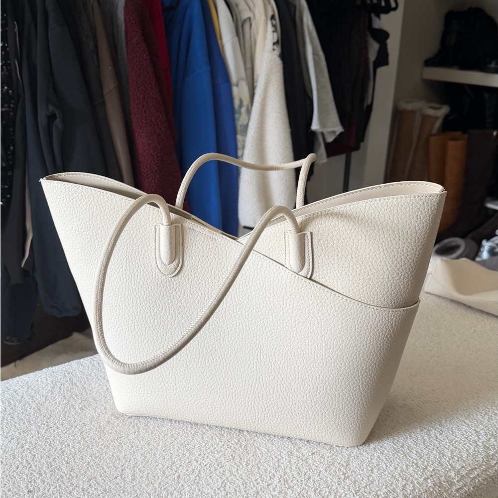 Antik Kraft Cream Leather Shoulder Bag